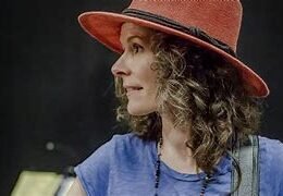 Who is Edie Brakel? Tracing Her Artistic Growth